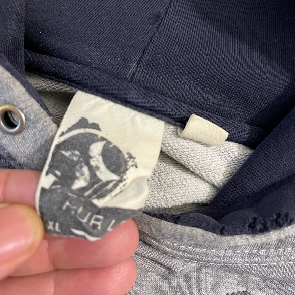 Y2K Embroidered HURLEY Hoodie - Picture 4 of 5